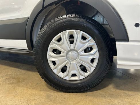 Used 2025 Ford Transit 350 XLT image 10