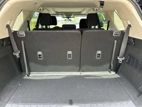 New 2026 Nissan Pathfinder SV w/ SV Premium Package FWD image 17