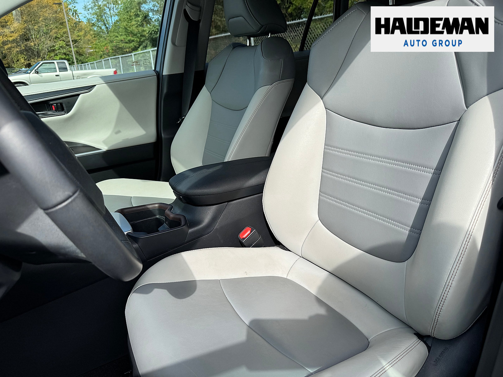 Used 2020 Toyota RAV4 Limited w/ All Weather Liner Package AWD/4WD image 5