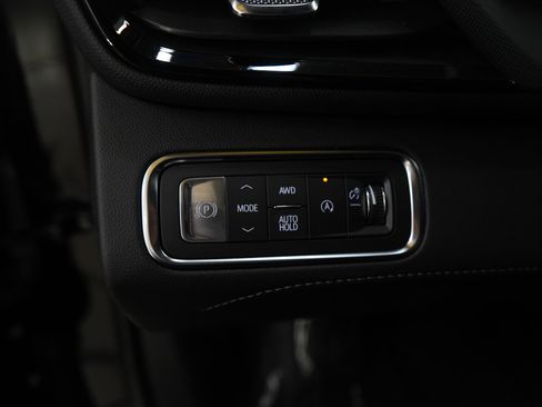 Used 2025 Buick Enclave Sport Touring image 21