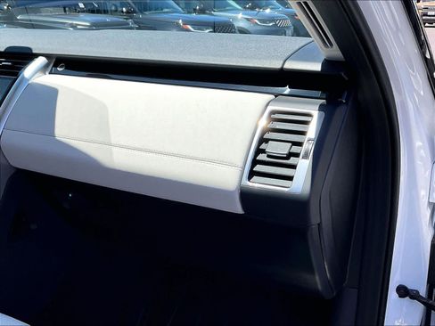 Used 2025 Land Rover Discovery S AWD/4WD image 16