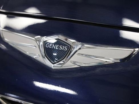 Used 2023 Genesis G70 2.0T AWD/4WD image 4