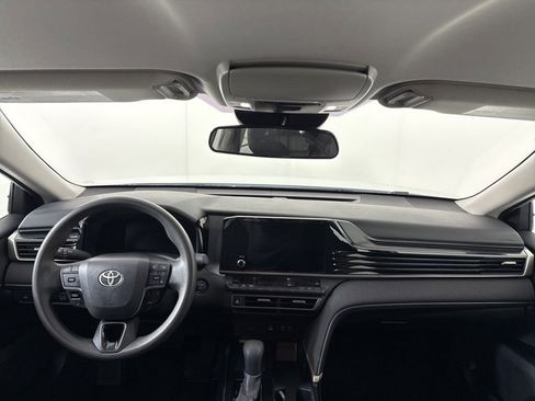 Used 2025 Toyota Camry LE image 19