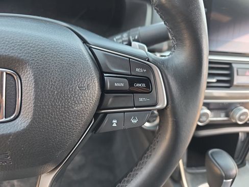 Used 2019 Honda Accord Sport image 17