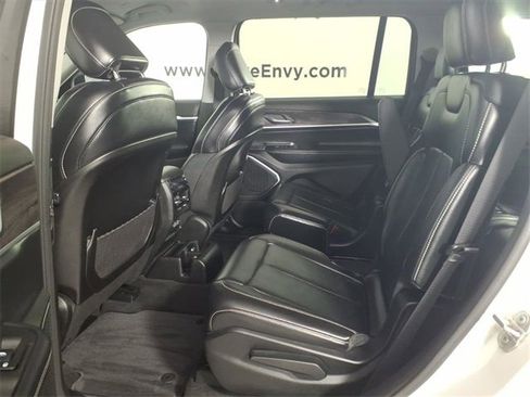 Used 2021 Jeep Grand Cherokee L Limited image 16