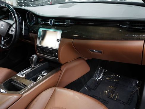 Used 2014 Maserati Quattroporte GTS RWD image 33