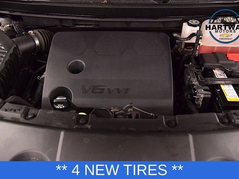 Used 2023 Chevrolet Traverse LT AWD/4WD image 35