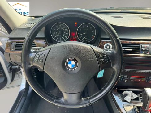 Used 2006 BMW 325i Sedan RWD image 10