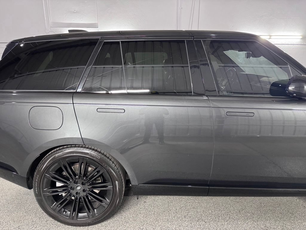 Used 2023 Land Rover Range Rover SE AWD/4WD image 7