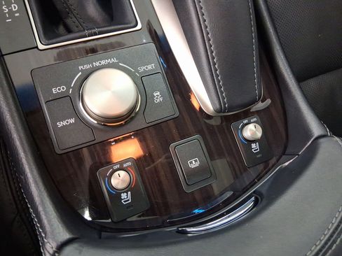 Used 2014 Lexus LS 460 w/ Comfort Package image 27