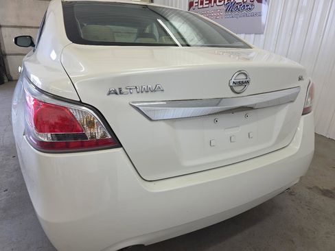 Used 2015 Nissan Altima 2.5 SL w/ Technology Package image 12