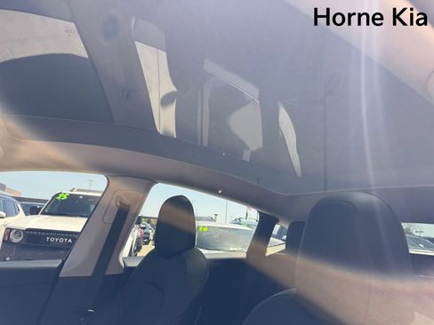 Used 2021 Tesla Model Y Long Range AWD/4WD image 22