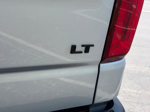 Used 2021 Chevrolet Silverado 1500 LT Trail Boss AWD/4WD image 31