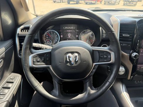 Used 2020 RAM 1500 Laramie AWD/4WD image 19