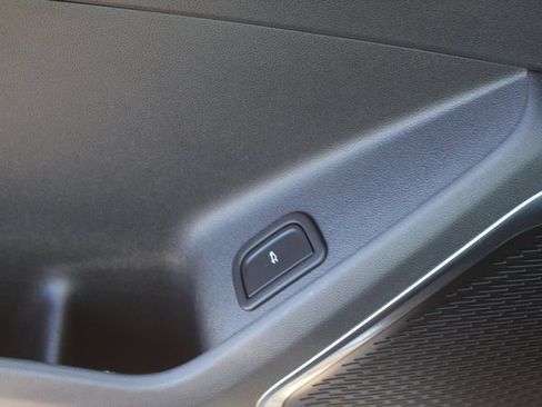 Used 2024 GMC Acadia Denali image 49