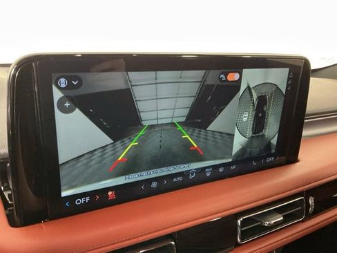 Used 2025 Lincoln Aviator Reserve w/ Equipment Group 201A image 23