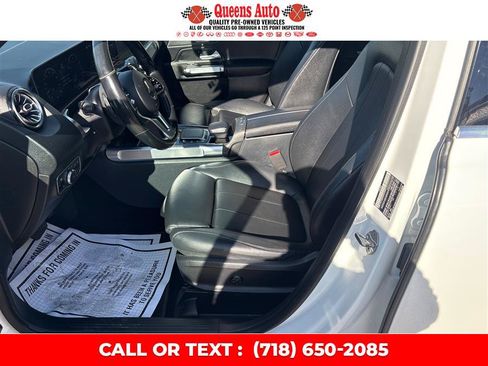 Used 2021 Mercedes-Benz GLB 250 4MATIC w/ Premium Package image 10