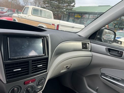 Used 2012 Subaru Forester 2.5X w/ Alloy Wheel Pkg image 9