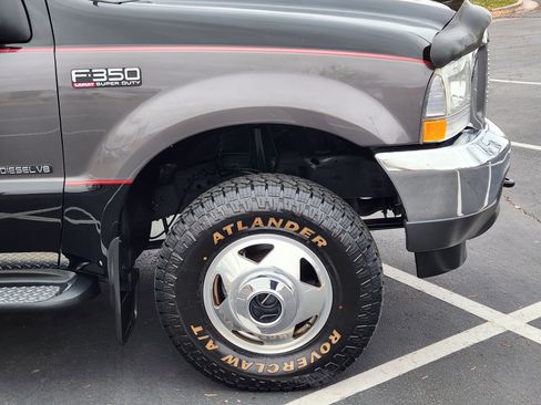 Used 2003 Ford F350 Lariat image 12