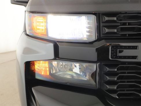 Used 2021 Chevrolet Silverado 1500 Custom Trail Boss w/ Safety Confidence Package image 32