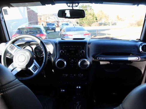 Used 2015 Jeep Wrangler Unlimited Sport image 22