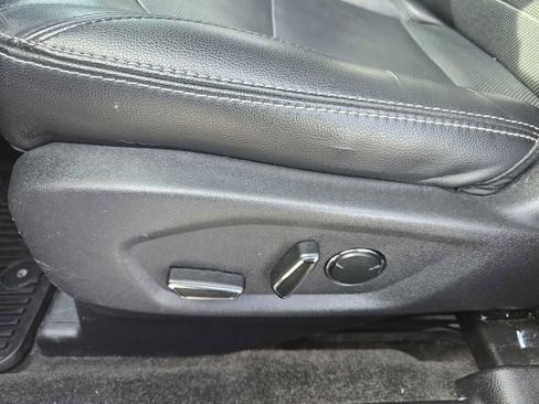 Used 2016 Ford Explorer Limited w/ Class II Trailer Tow Package image 12