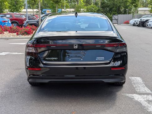 Used 2023 Honda Accord Sport image 4
