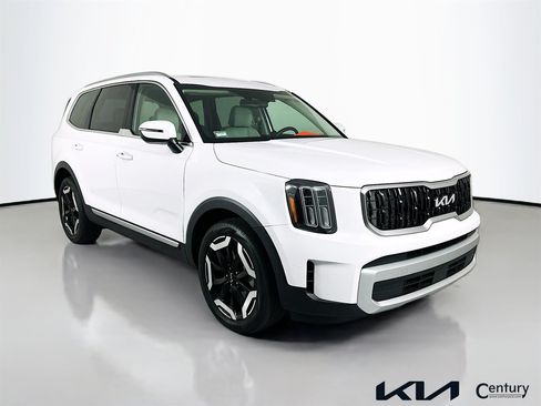 Certified 2025 Kia Telluride EX FWD image 3