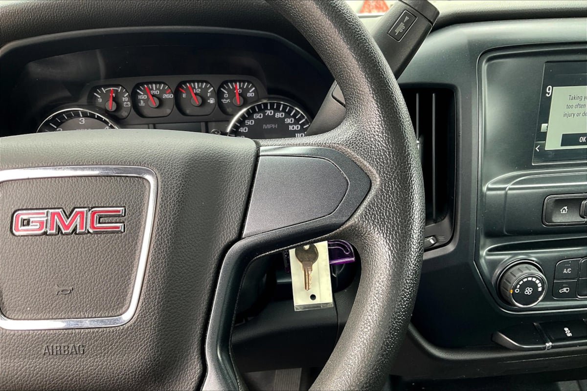 Used 2018 GMC Sierra 1500 2WD Regular Cab image 16