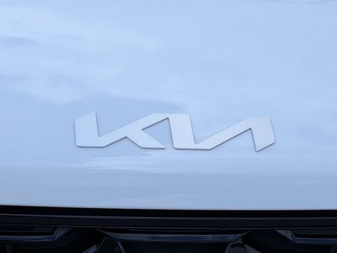 Certified 2025 Kia Sorento S AWD/4WD image 13
