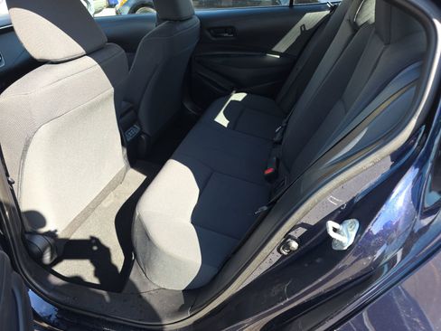 Used 2025 Toyota Corolla LE image 10