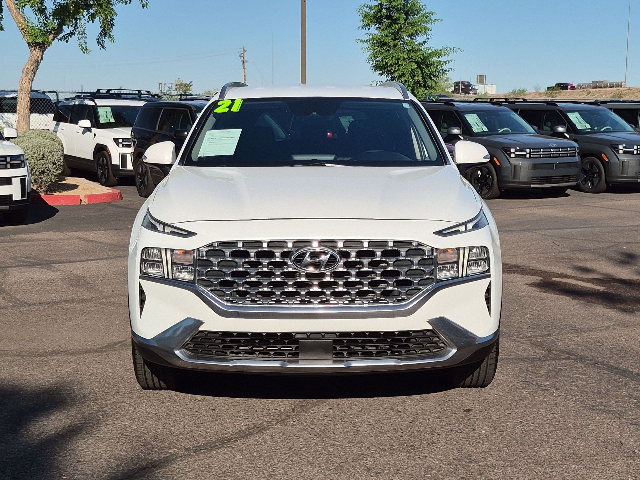 Used 2021 Hyundai Santa Fe SEL w/ Convenience Package AWD/4WD image 2