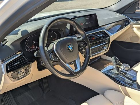 Used 2020 BMW 530i xDrive AWD/4WD image 12