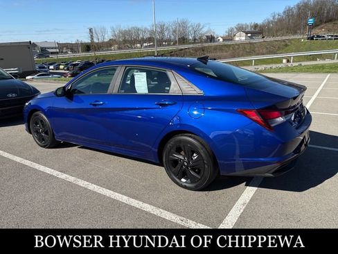 Certified 2023 Hyundai Elantra SEL image 3