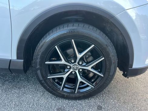 Used 2016 Toyota RAV4 SE image 34