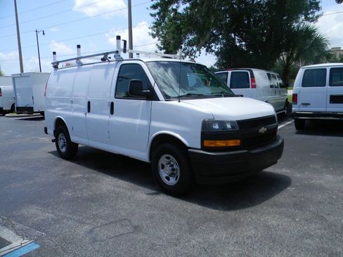 Used 2021 Chevrolet Express 2500 w/ Driver Convenience Package RWD image 1