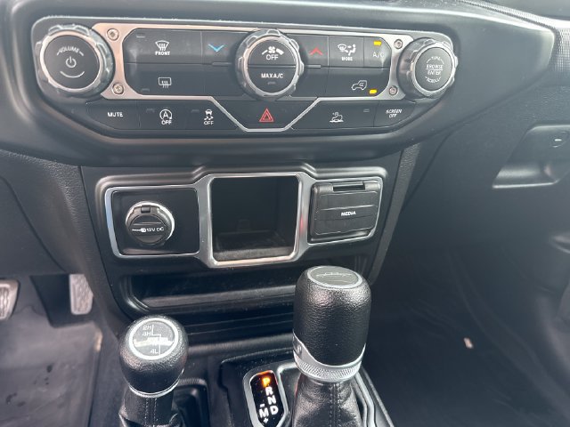 Used 2022 Jeep Gladiator Sport AWD/4WD image 15