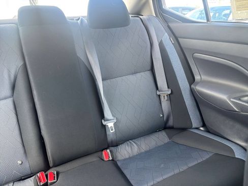 Used 2025 Nissan Versa SV FWD image 34