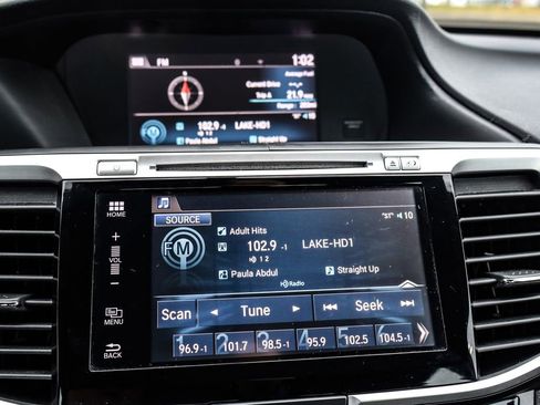 Used 2016 Honda Accord EX-L image 30