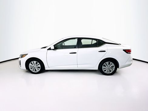 Used 2025 Nissan Sentra S image 4