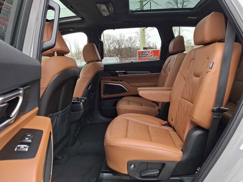 Used 2024 Kia Telluride SX Prestige X-Pro image 11