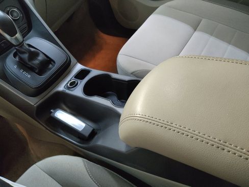 Used 2014 Ford Escape SE FWD image 26