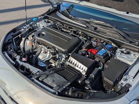 Certified 2025 Honda Civic Sport image 24