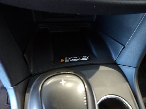 Used 2019 Chevrolet Equinox Premier image 15