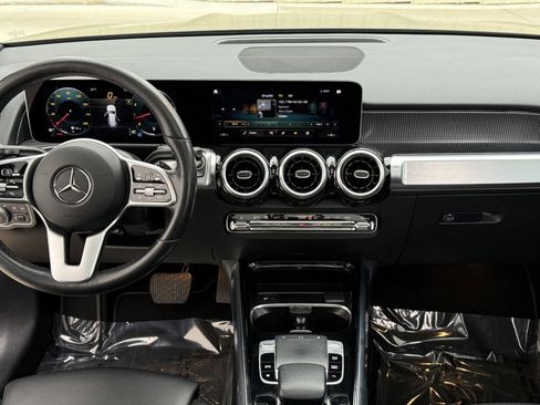 Used 2020 Mercedes-Benz GLB 250 4MATIC image 28