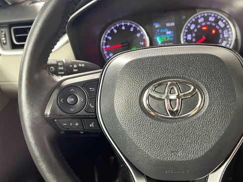 Used 2019 Toyota RAV4 XLE Premium w/ Advanced Technology Package FWD image 19
