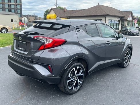 Used 2018 Toyota C-HR XLE FWD image 6