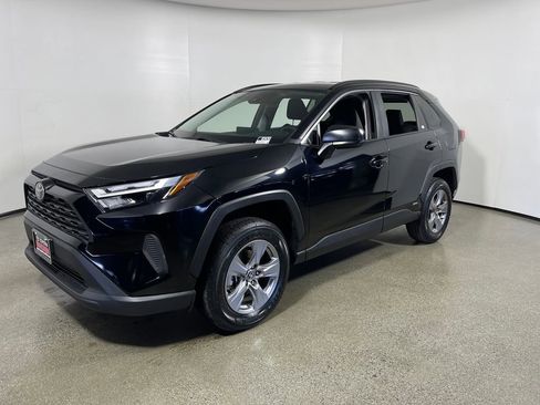 Certified 2025 Toyota RAV4 LE image 7