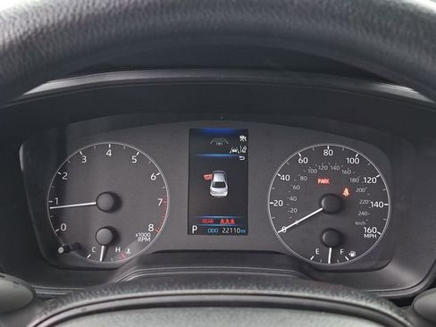 Used 2025 Toyota Corolla LE image 27