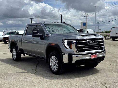 Used 2024 GMC Sierra 3500 SLE w/ SLE Value Package AWD/4WD image 5
